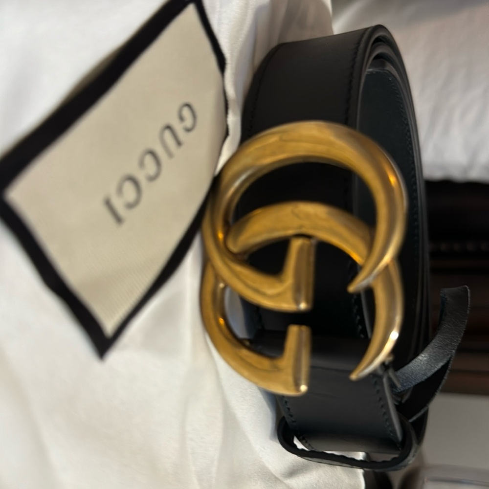 Gucci belt- worn once! Size 85. Unisex